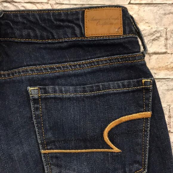 Size 2 American Eagle Jeans - Picture 4 of 6